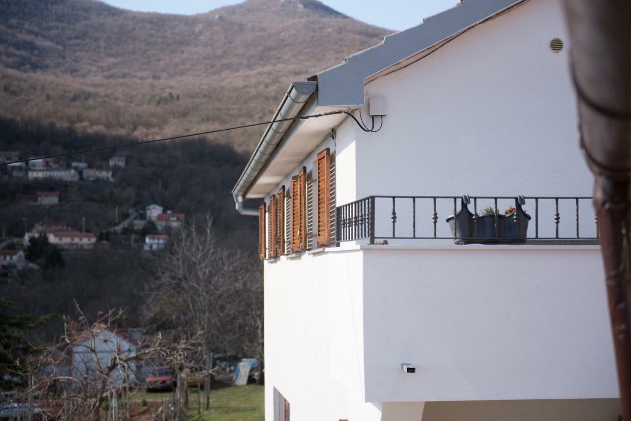 Lola Apartment Veprinac Exterior photo